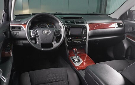 Toyota Camry, 2014 год, 1 798 000 рублей, 6 фотография