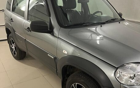 Chevrolet Niva I рестайлинг, 2016 год, 1 050 000 рублей, 2 фотография