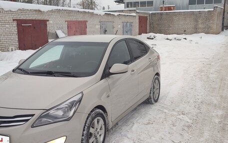 Hyundai Solaris II рестайлинг, 2015 год, 850 000 рублей, 1 фотография