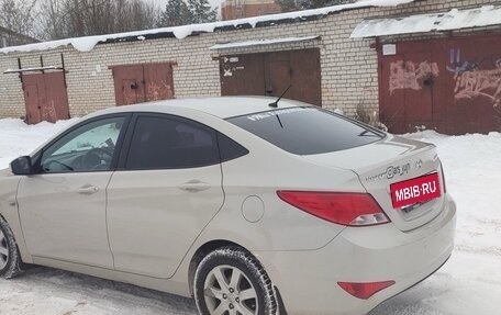 Hyundai Solaris II рестайлинг, 2015 год, 850 000 рублей, 2 фотография