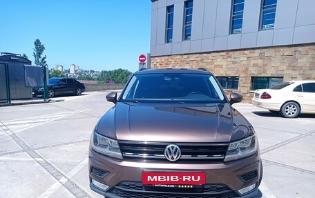 Volkswagen Tiguan II, 2017 год, 1 950 000 рублей, 2 фотография