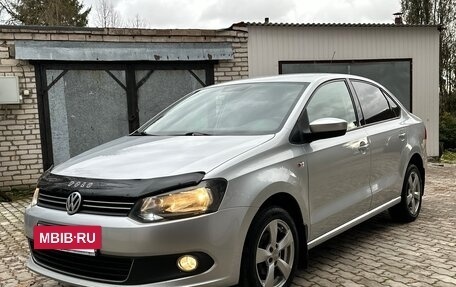 Volkswagen Polo VI (EU Market), 2011 год, 748 000 рублей, 2 фотография