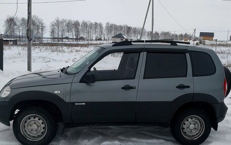 Chevrolet Niva I рестайлинг, 2011 год, 500 000 рублей, 3 фотография