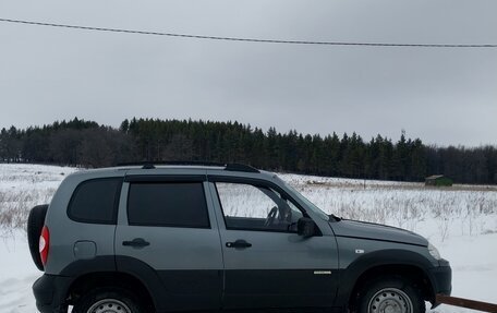 Chevrolet Niva I рестайлинг, 2011 год, 500 000 рублей, 2 фотография