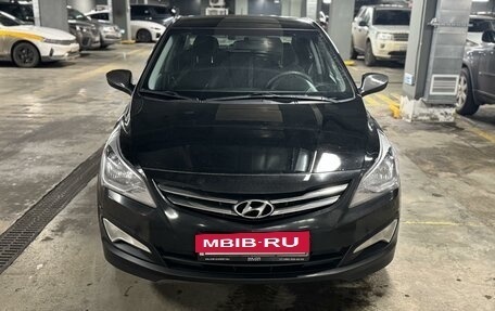 Hyundai Solaris II рестайлинг, 2015 год, 1 179 000 рублей, 2 фотография