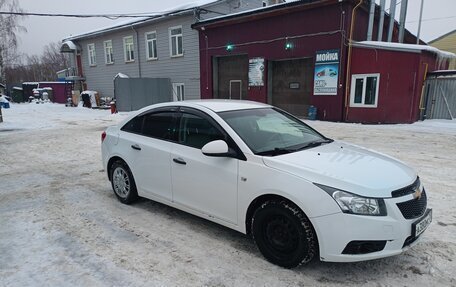 Chevrolet Cruze II, 2010 год, 555 000 рублей, 5 фотография