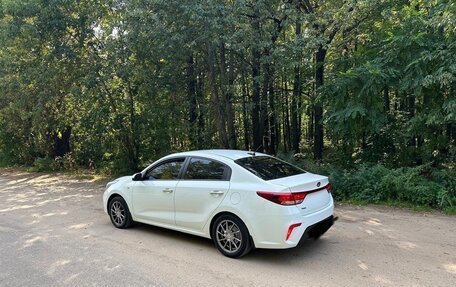 KIA Rio IV, 2017 год, 1 250 000 рублей, 2 фотография