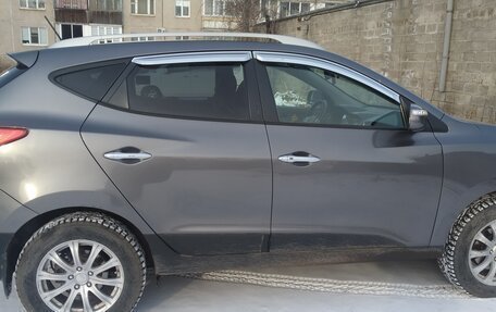 Hyundai Tucson III, 2010 год, 1 380 000 рублей, 2 фотография