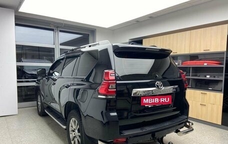 Toyota Land Cruiser Prado 150 рестайлинг 2, 2018 год, 5 360 000 рублей, 6 фотография