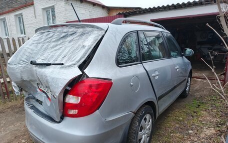 Skoda Fabia II, 2011 год, 450 000 рублей, 3 фотография