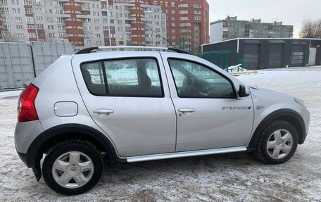 Renault Sandero I, 2013 год, 850 000 рублей, 3 фотография