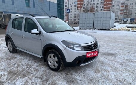 Renault Sandero I, 2013 год, 850 000 рублей, 2 фотография