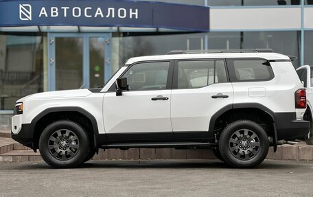 Toyota Land Cruiser Prado, 2024 год, 10 990 000 рублей, 2 фотография