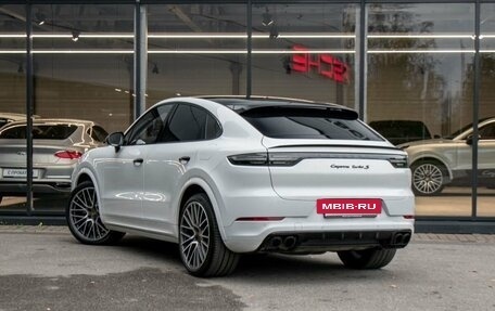 Porsche Cayenne III, 2021 год, 18 000 000 рублей, 3 фотография