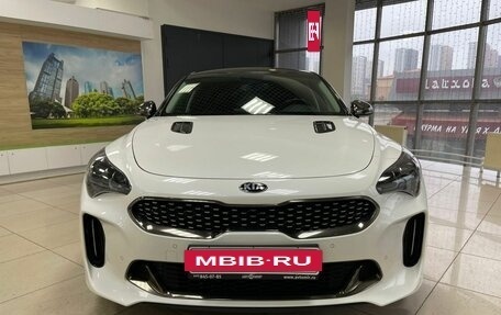 KIA Stinger I, 2021 год, 3 999 000 рублей, 2 фотография