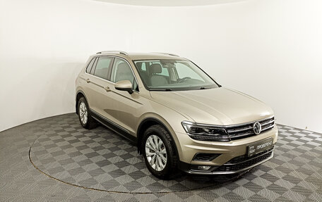 Volkswagen Tiguan II, 2017 год, 2 679 000 рублей, 7 фотография