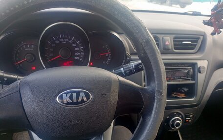 KIA Rio III рестайлинг, 2013 год, 980 000 рублей, 12 фотография