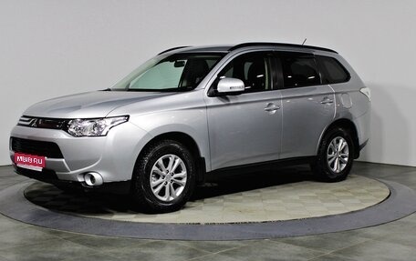 Mitsubishi Outlander III рестайлинг 3, 2013 год, 1 647 000 рублей, 1 фотография