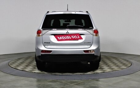 Mitsubishi Outlander III рестайлинг 3, 2013 год, 1 647 000 рублей, 6 фотография