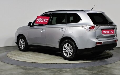 Mitsubishi Outlander III рестайлинг 3, 2013 год, 1 647 000 рублей, 7 фотография