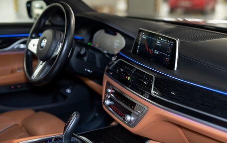 BMW 7 серия, 2019 год, 8 100 000 рублей, 21 фотография