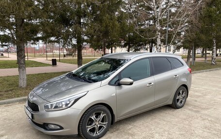 KIA cee'd III, 2012 год, 1 355 000 рублей, 2 фотография