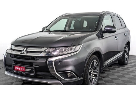 Mitsubishi Outlander III рестайлинг 3, 2018 год, 2 600 000 рублей, 1 фотография