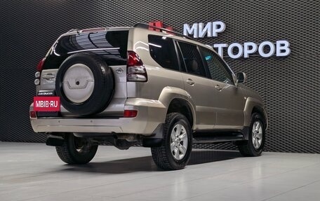 Toyota Land Cruiser Prado 120 рестайлинг, 2004 год, 2 100 000 рублей, 11 фотография