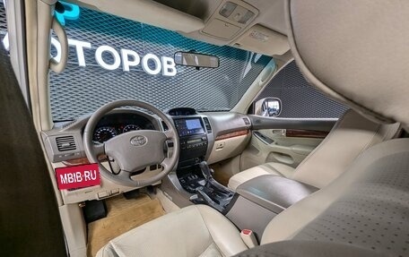 Toyota Land Cruiser Prado 120 рестайлинг, 2004 год, 2 100 000 рублей, 23 фотография