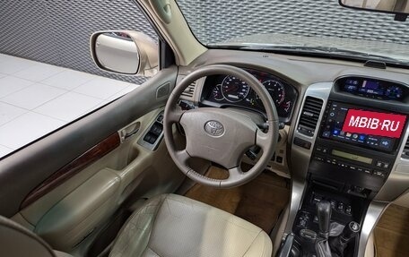 Toyota Land Cruiser Prado 120 рестайлинг, 2004 год, 2 100 000 рублей, 21 фотография