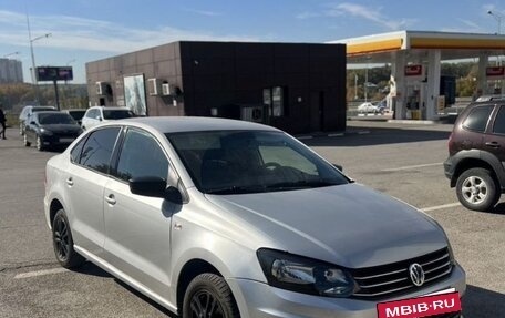 Volkswagen Polo VI (EU Market), 2015 год, 850 000 рублей, 2 фотография