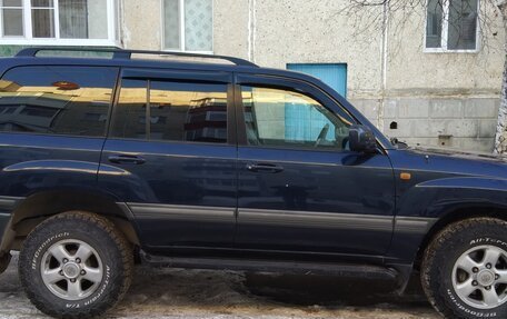 Toyota Land Cruiser 100 рестайлинг 2, 1998 год, 1 950 000 рублей, 5 фотография