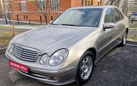 Mercedes-Benz E-Класс, 2004 год, 930 000 рублей, 1 фотография