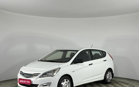 Hyundai Solaris II рестайлинг, 2015 год, 780 000 рублей, 1 фотография