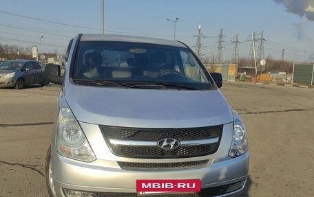 Hyundai Grand Starex Grand Starex I рестайлинг 2, 2008 год, 1 200 000 рублей, 2 фотография