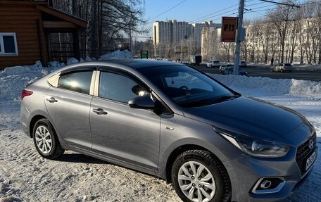 Hyundai Solaris II рестайлинг, 2019 год, 1 900 000 рублей, 3 фотография