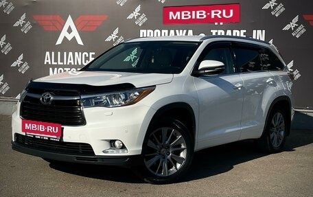 Toyota Highlander III, 2014 год, 3 170 000 рублей, 3 фотография