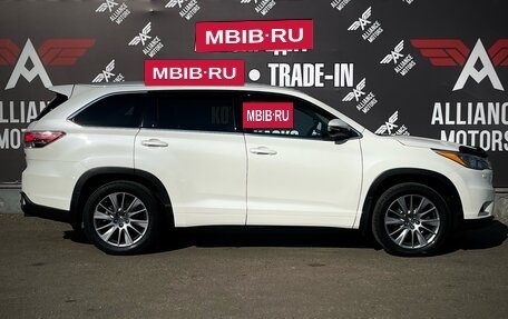 Toyota Highlander III, 2014 год, 3 170 000 рублей, 12 фотография