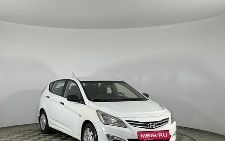 Hyundai Solaris II рестайлинг, 2015 год, 780 000 рублей, 2 фотография