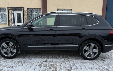 Volkswagen Tiguan II, 2018 год, 3 400 000 рублей, 3 фотография