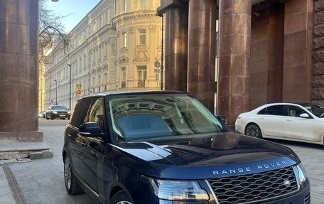 Land Rover Range Rover IV рестайлинг, 2018 год, 6 900 000 рублей, 2 фотография