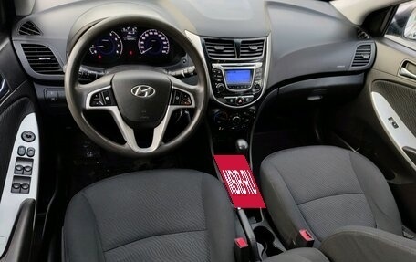 Hyundai Solaris II рестайлинг, 2013 год, 725 000 рублей, 16 фотография