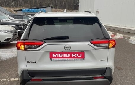 Toyota RAV4, 2021 год, 4 297 000 рублей, 3 фотография