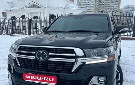 Toyota Land Cruiser 200, 2020 год, 9 750 000 рублей, 6 фотография