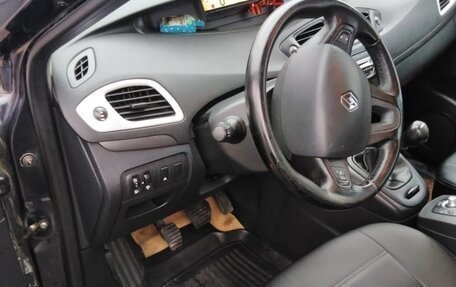 Renault Scenic III, 2009 год, 870 000 рублей, 6 фотография