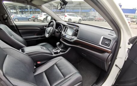 Toyota Highlander III, 2014 год, 2 700 000 рублей, 15 фотография