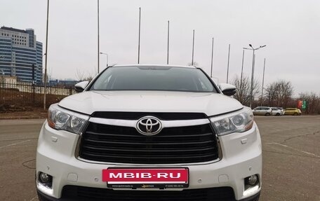 Toyota Highlander III, 2014 год, 2 700 000 рублей, 3 фотография