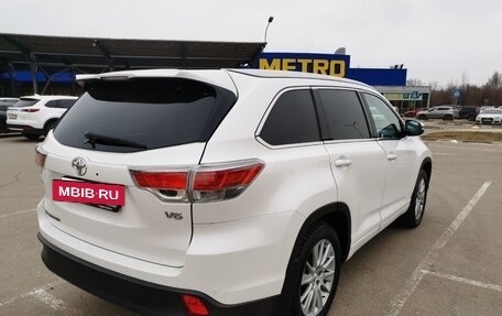 Toyota Highlander III, 2014 год, 2 700 000 рублей, 6 фотография