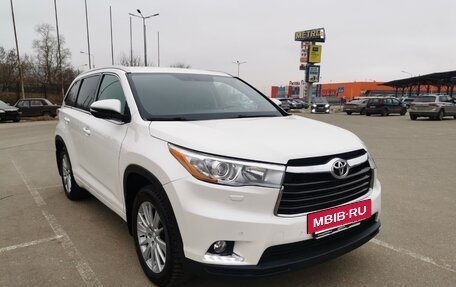 Toyota Highlander III, 2014 год, 2 700 000 рублей, 4 фотография