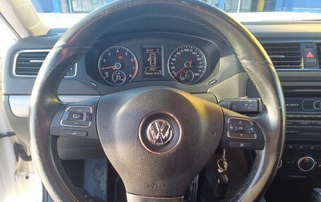 Volkswagen Jetta VI, 2013 год, 1 320 000 рублей, 12 фотография